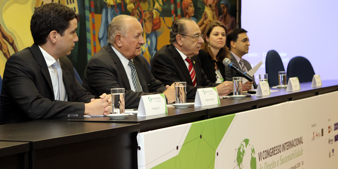 O presidente Sebastião Helvecio foi o mediador do painel (Foto: Alda Clara)